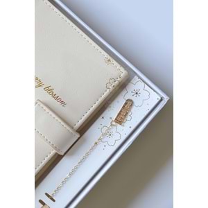 Victoria's Journals Kutulu Defter 13x18 cm 80 gr. Ivory 96 yp. Kitap Ayraçlı Beyaz